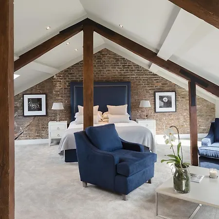 Giles Norman Gallery & Townhouse Kinsale