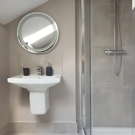 Giles Norman Gallery & Townhouse 4*