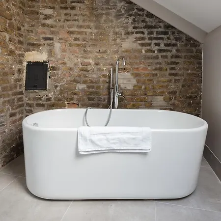 Giles Norman Gallery & Townhouse Pensión 4*