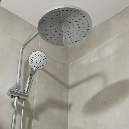 Giles Norman Gallery & Townhouse 4*