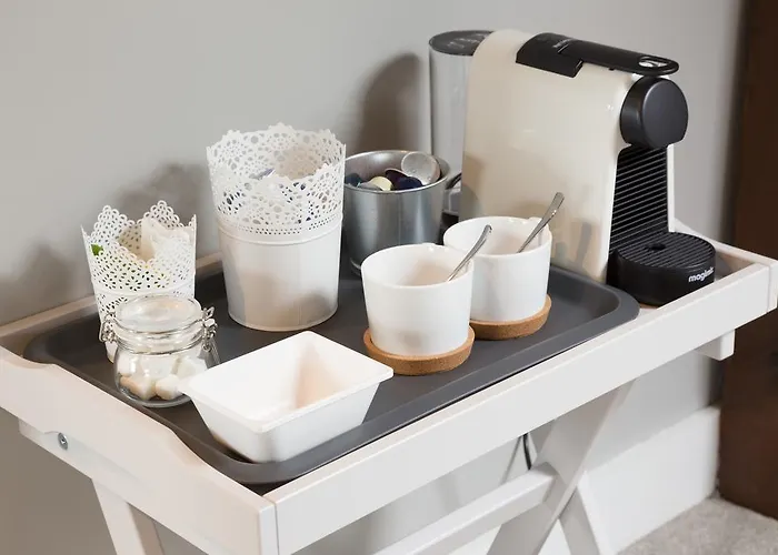 Giles Norman Gallery & Townhouse Gasthuis