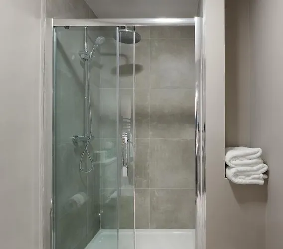 Giles Norman Gallery & Townhouse Maison d'hôtes