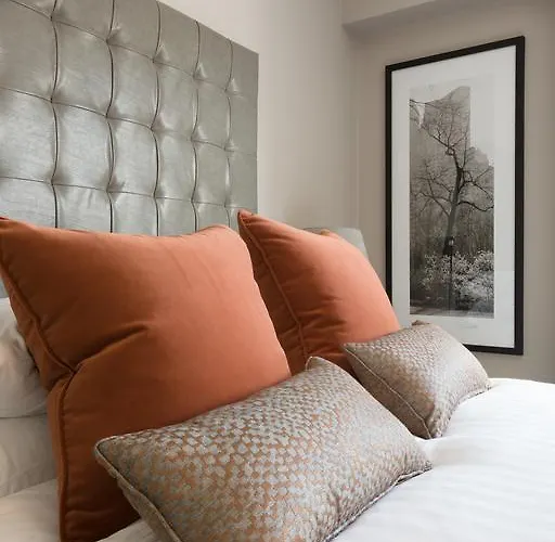 Giles Norman Gallery & Townhouse Maison d'hôtes